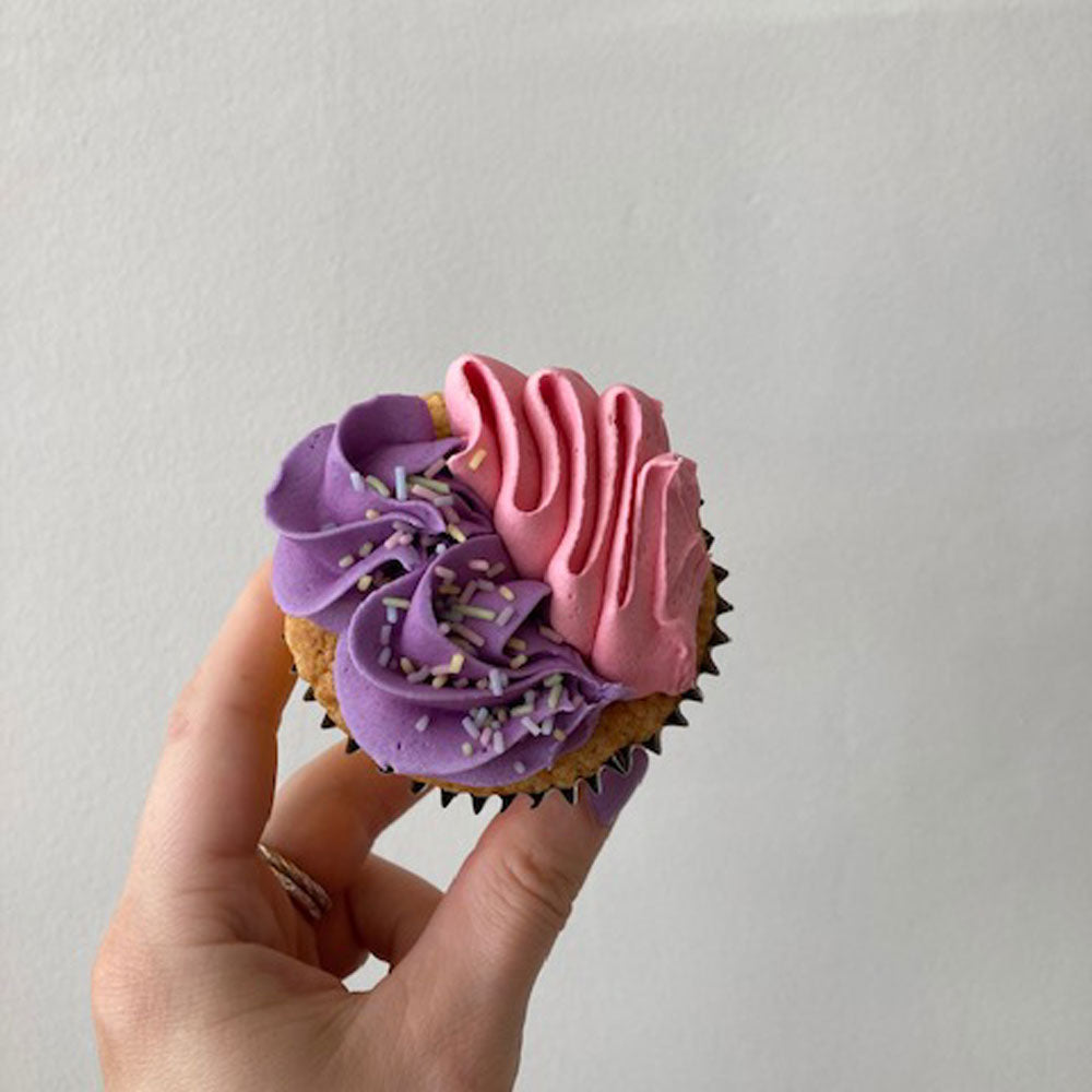 buttercream piping cupcake class